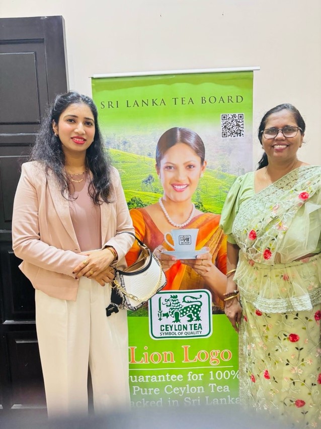 Rtn. DishaThaokar with Consul General of Sri Lanka